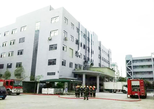 2014年清溪消防总队到j9九游会官方网站做实地消防演练